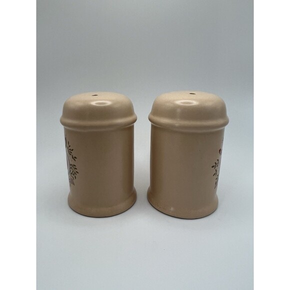 Vintage Ceramic Salt And Pepper Shakers - Grandma Core - Cottage Core - Picture 4 of 6